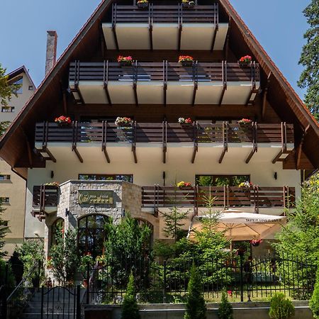Opus Villa Sinaia Eksteriør bilde The house of the writer in the village of Vrana
