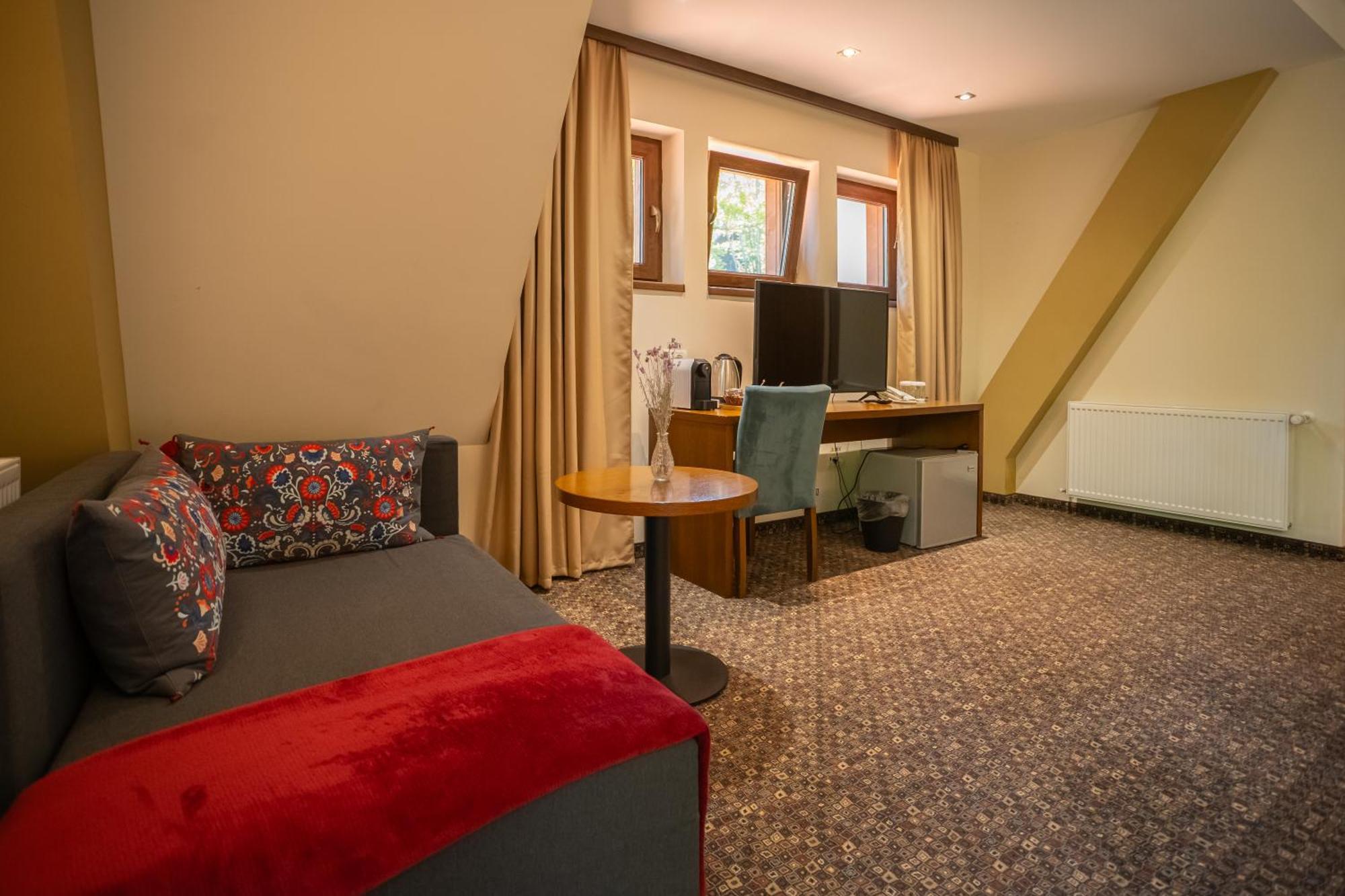 Opus Villa Sinaia Eksteriør bilde A typical room at the hotel