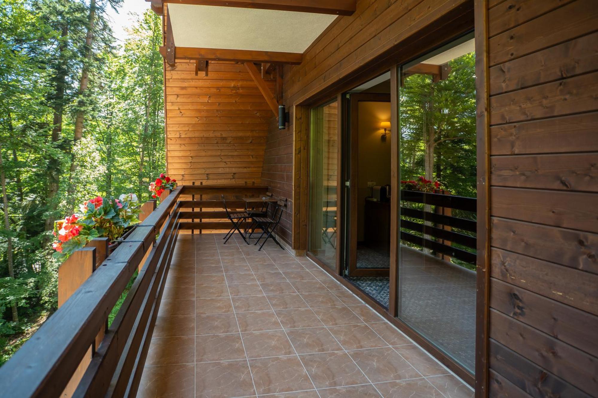 Opus Villa Sinaia Eksteriør bilde A balcony