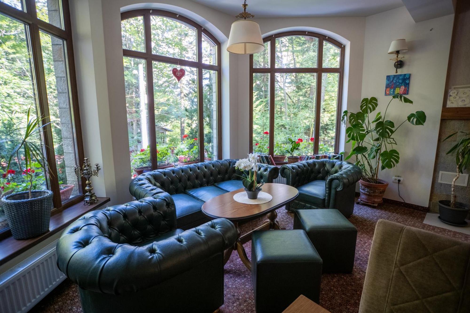 Opus Villa Sinaia Eksteriør bilde Interior of the hotel